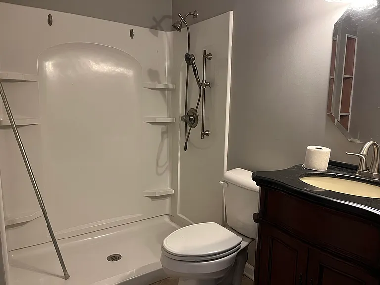 886 Honeysuckle Rd — Photo 6