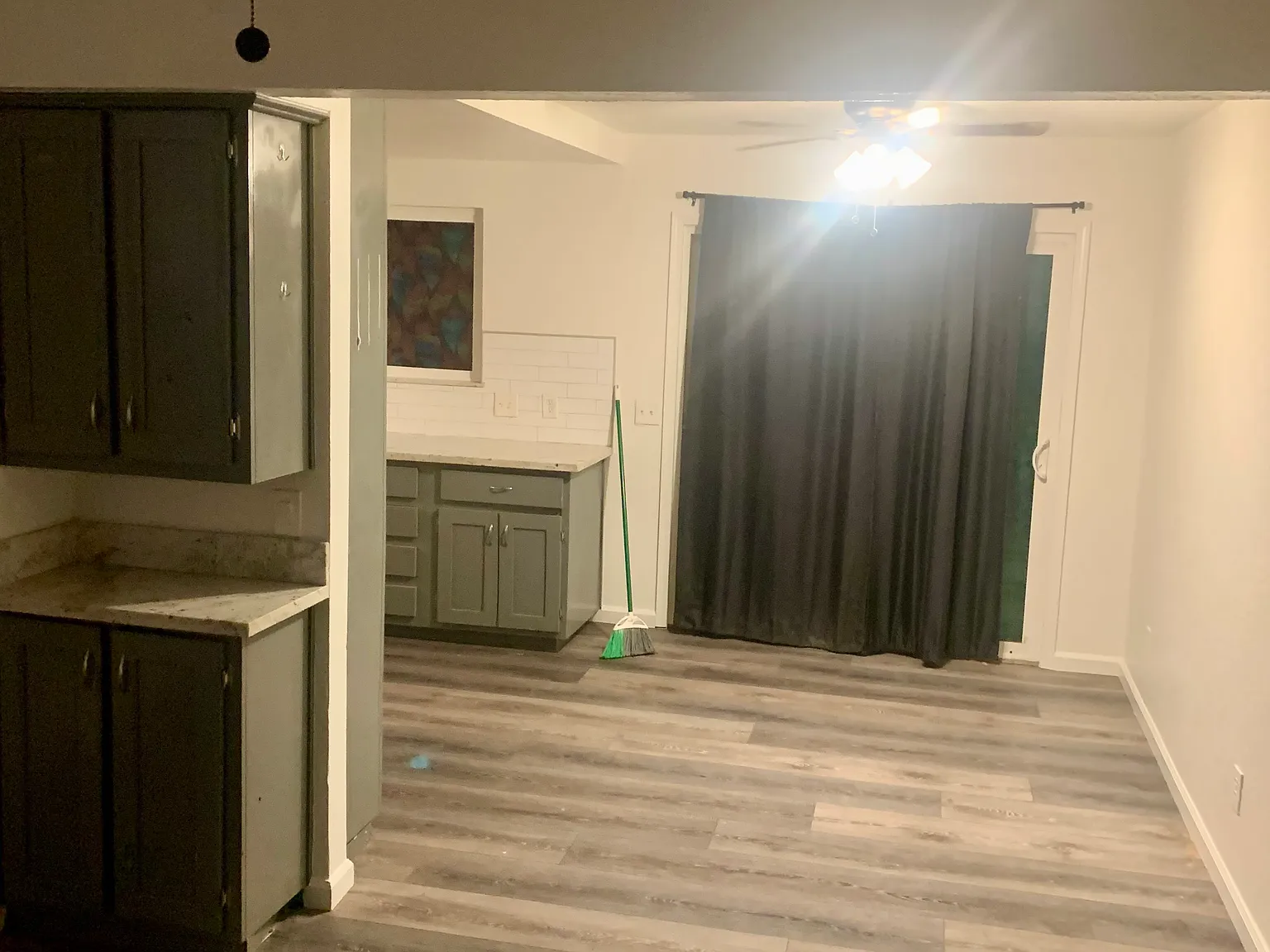 2 bed, 1100 sqft, $1,750 — Photo 2