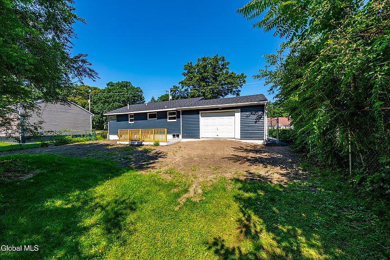 5th image of 72 Cordell Road