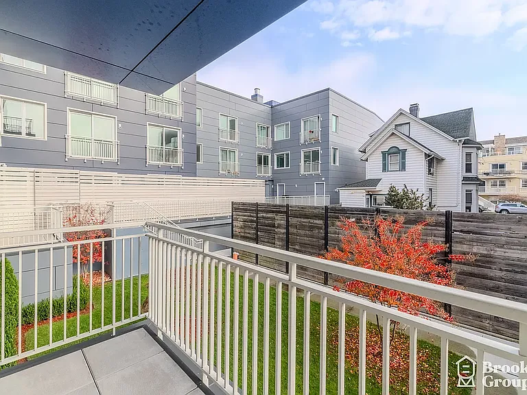 101-19 Rockaway Beach Blvd #3E — Photo 4