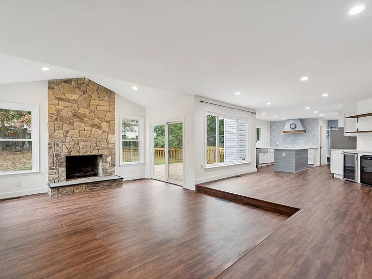 1291 Mason Mill Ct — Photo 5