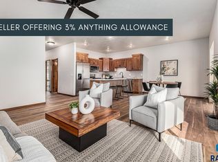 9103 W 43rd St, Sioux Falls, SD 57106