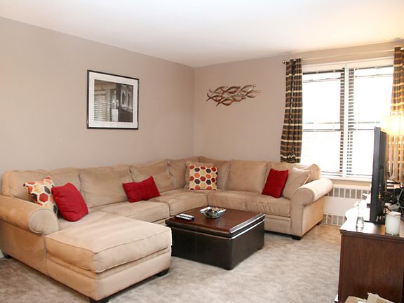 4th image of 2251 Knapp St APT 3J