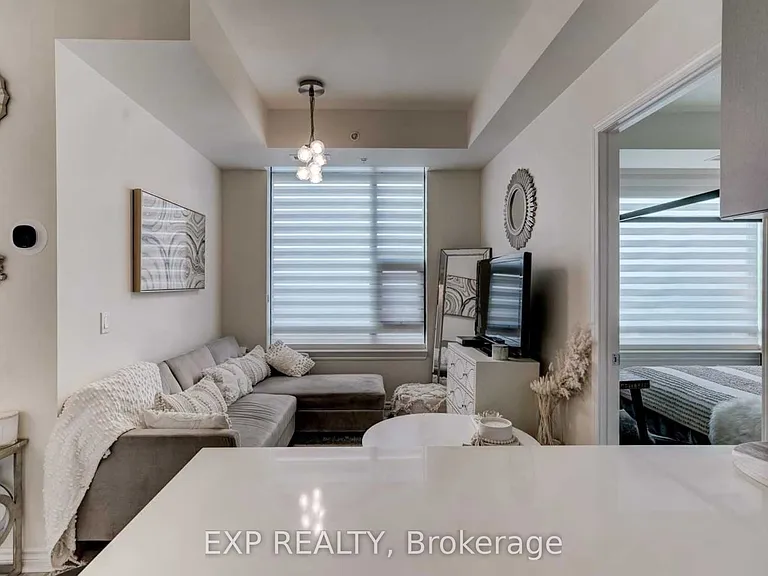 2522 Keele St #419 — Photo 17