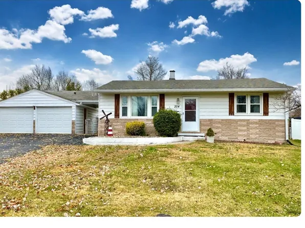 204 3rd St, Collinsville, IL 62234