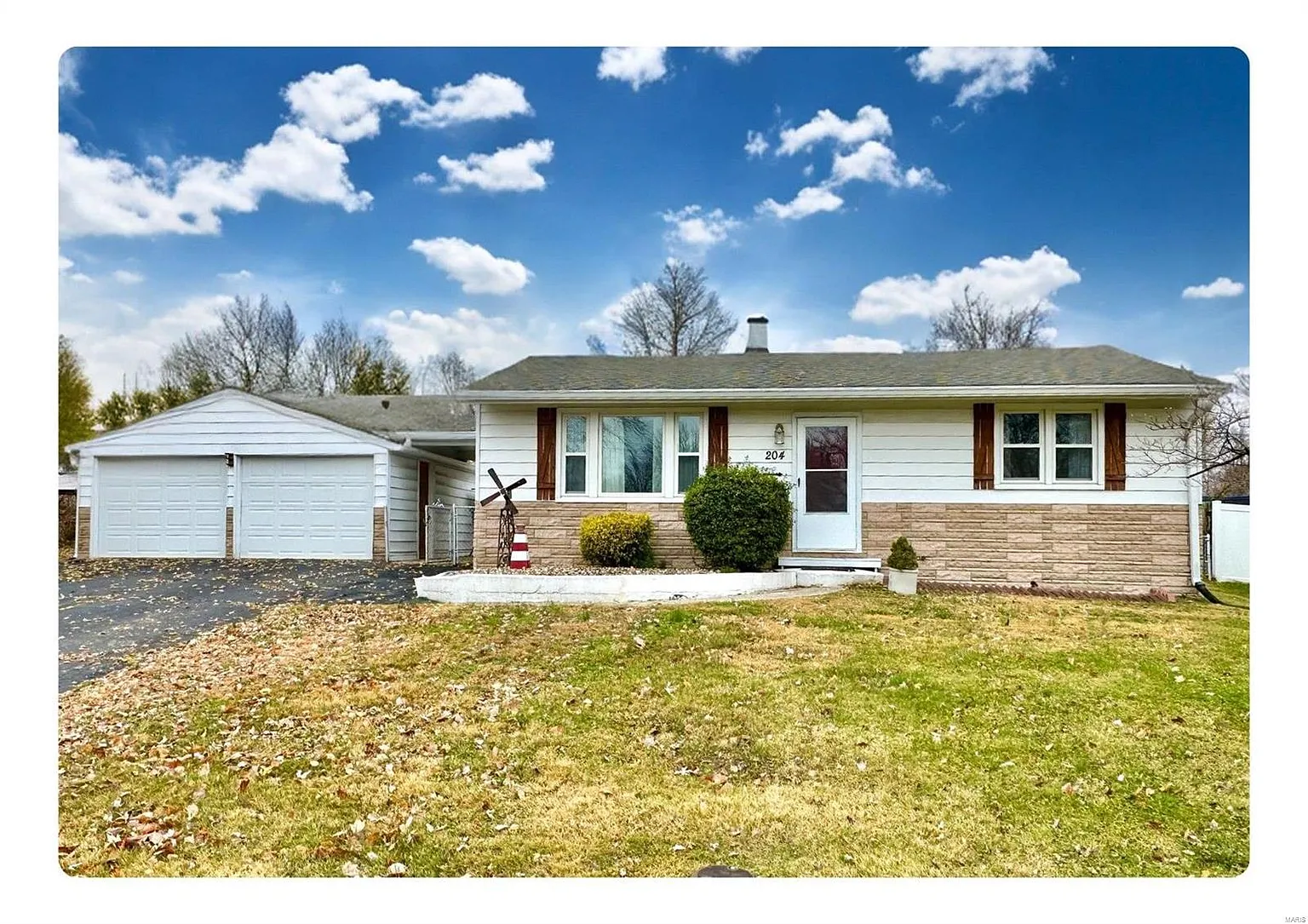 204 3rd St photo 1
