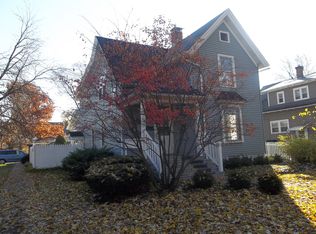 127 Anderson Blvd, Geneva, IL 60134