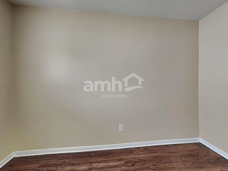 8102 Sweetstone Bluff Ln — Photo 20