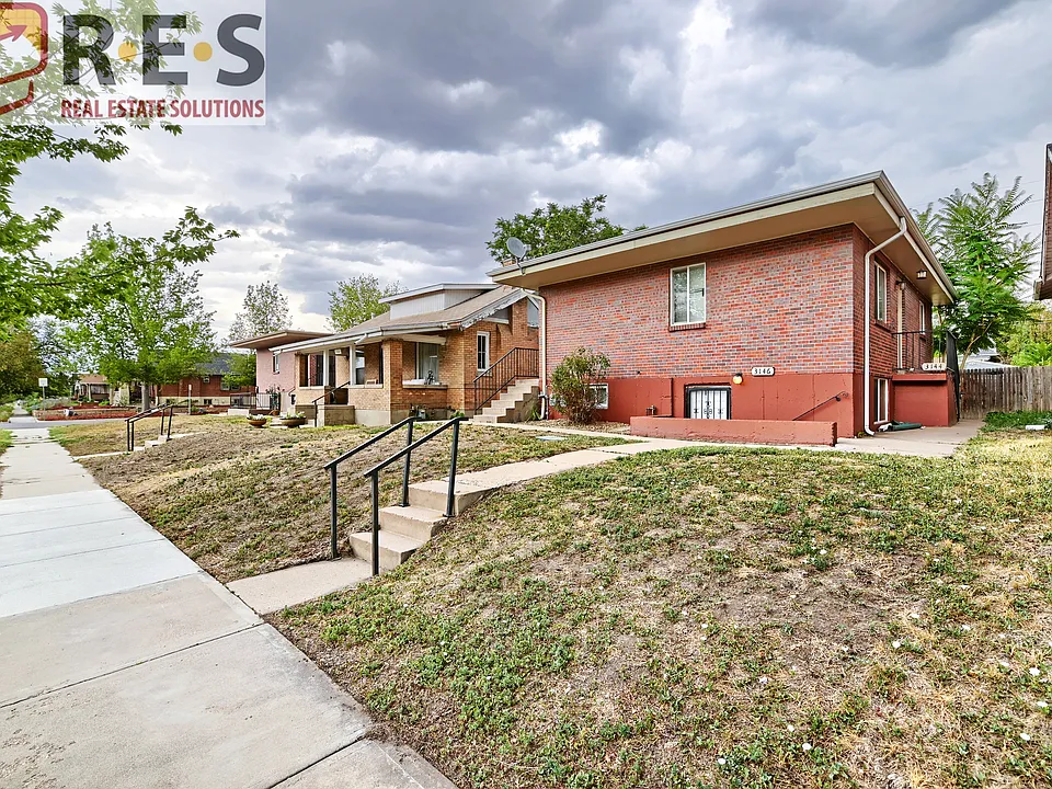 3144 Vine St