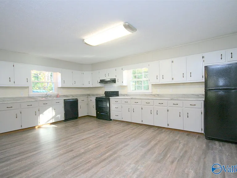 8848 Sims Rd — Photo 7