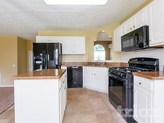 5th image of 130 Labrea Blvd