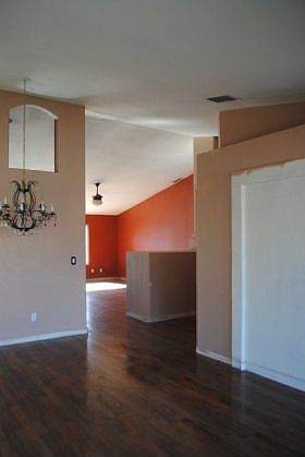 3rd image of 1076 Schadeck St