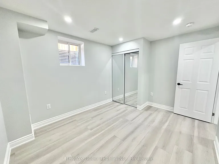555 Settlers Rd W #BASEMENT — Photo 14