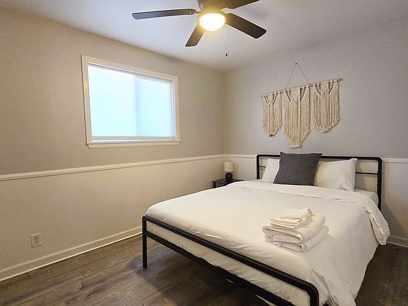 2nd image of 211 University Dr APT D