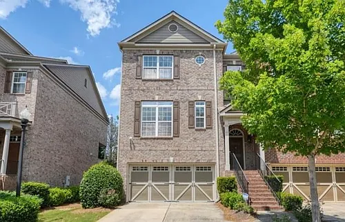 3888 Fairhill Point Photo 1