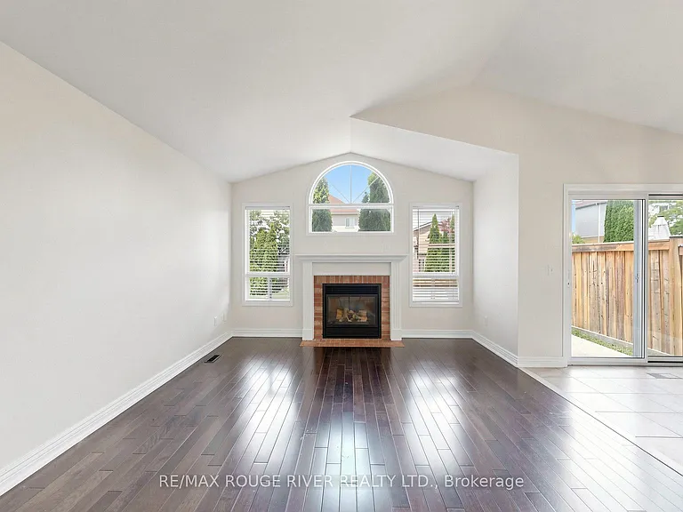 66 Telegraph Dr — Photo 4