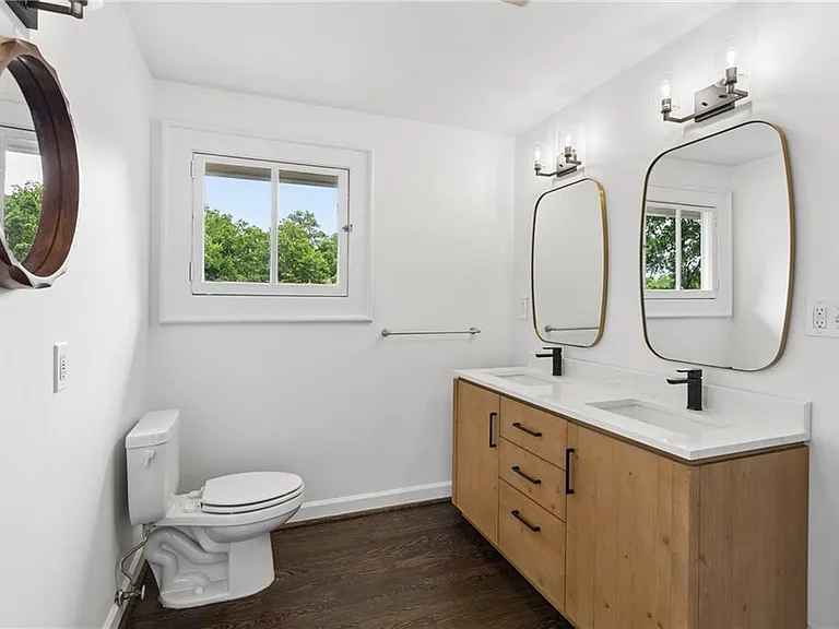 816 Virgil St NE — Photo 31