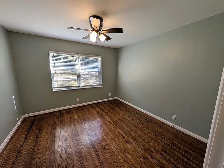 2200 Speed Ave — Photo 12