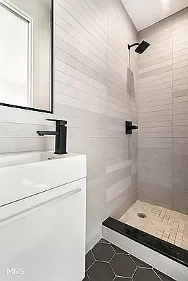 583 Lorimer St #3R — Photo 13