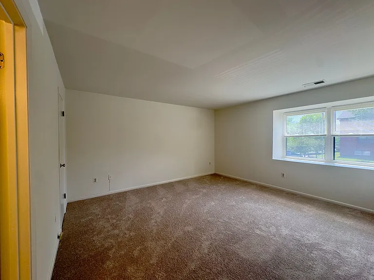 20 Juliet Ln #204 — Photo 7
