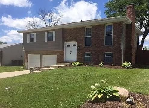 1st image of 998 Harrogate Ct