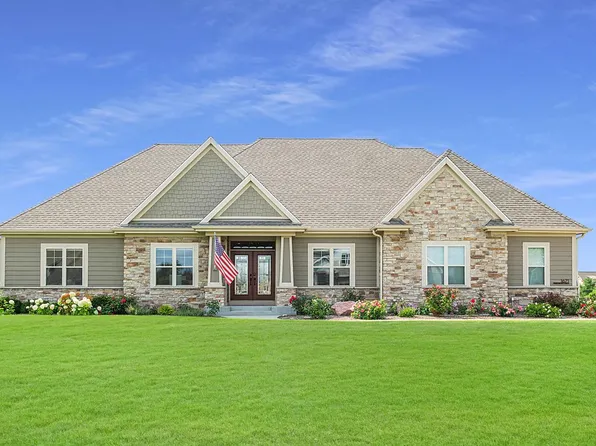 1671 Whistling Hill CIRCLE, Hartland, WI 53029