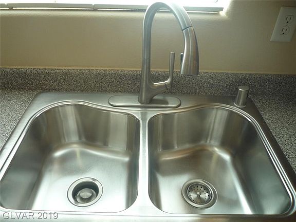 4th image of 2152 Quartz Cliff St Unit 201
