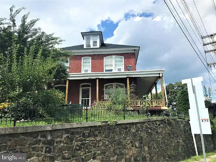 1 bed, 750 sqft, $1,250 — Photo 2