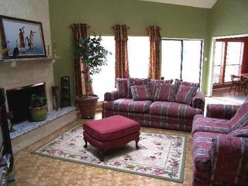 3rd image of 9715 LAUREL OAKS DR