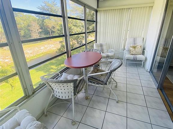 4th image of 729 Lori Dr APT 303