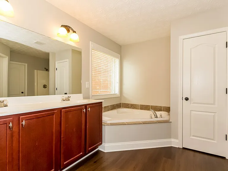 117 Daisy Cir — Photo 10