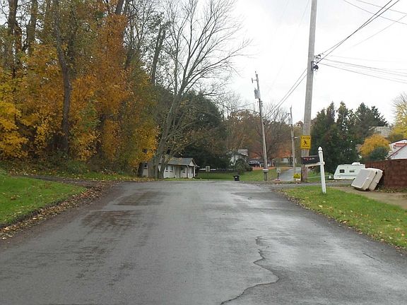 4th image of 46808 Taylor St