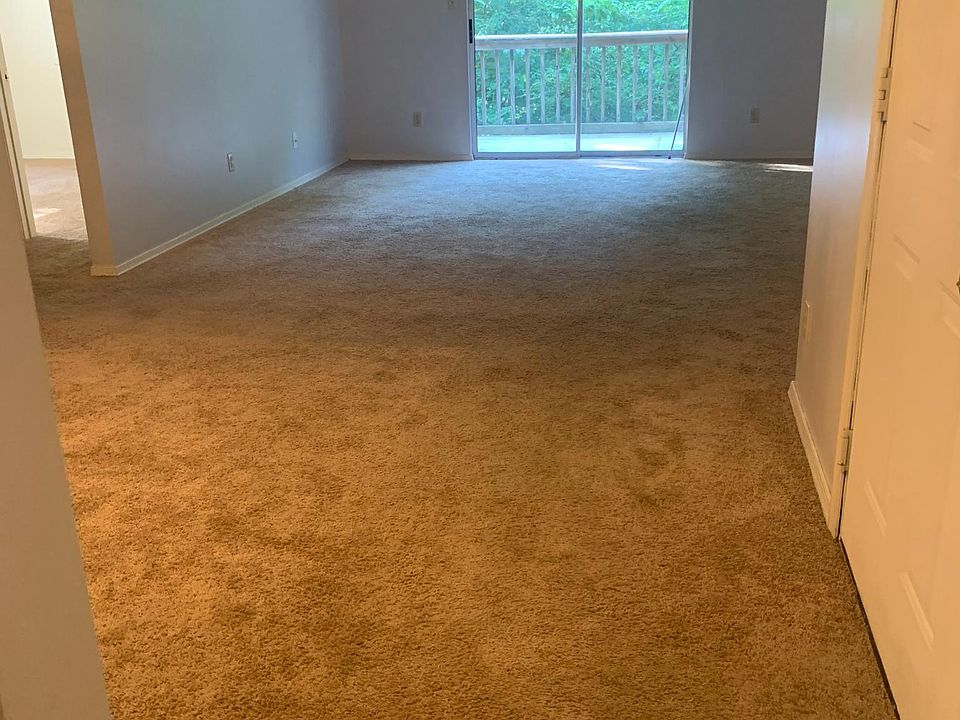 1st image of 22027 Oxford Ct #C1