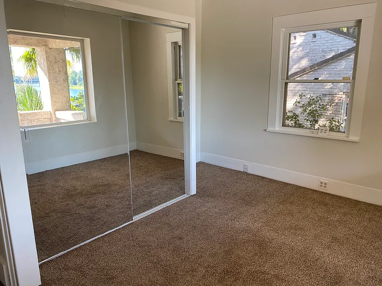 945 Rio St — Photo 28