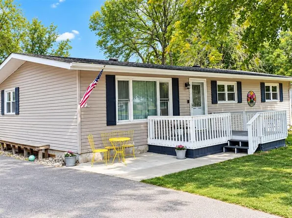 2017 Nathan Blvd, Fort Dodge, IA 50501