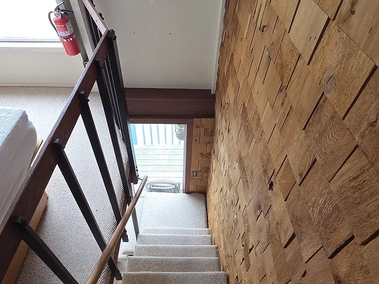 42 W Pier #1 — Photo 10