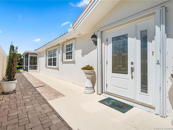 5th image of 8200 SE Peppercorn Ct