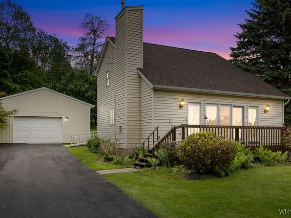 6610 Slayton Settlement Rd, Lockport, NY 14094