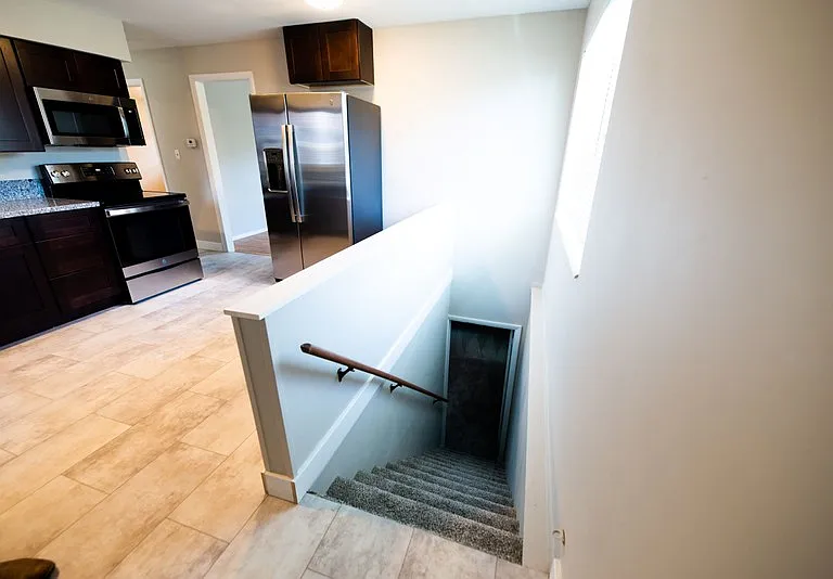 1179 E Blaine Ave #1 — Photo 13