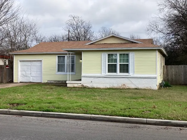 2213 S Hughes Ave, Fort Worth, TX 76105