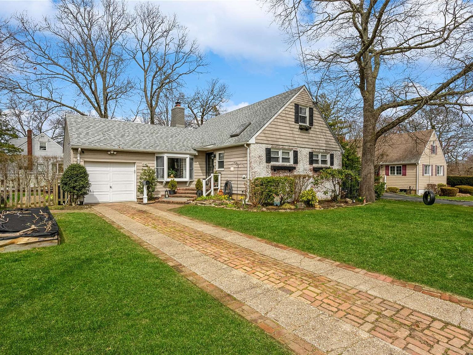 14 Whitney Drive, Amityville, NY 11701 Zillow