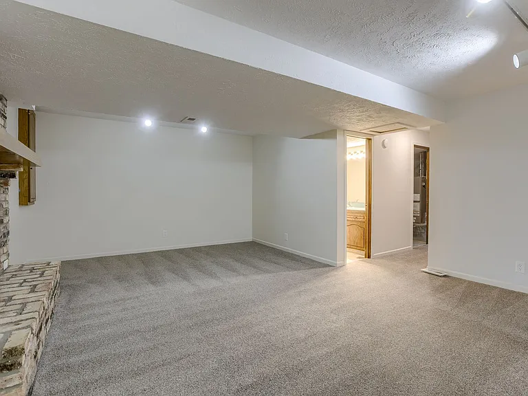 15102 Normandy Blvd — Photo 19