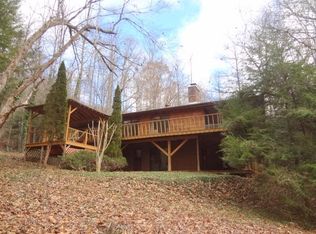 34 Pioneer Trl, Franklin, NC 28734