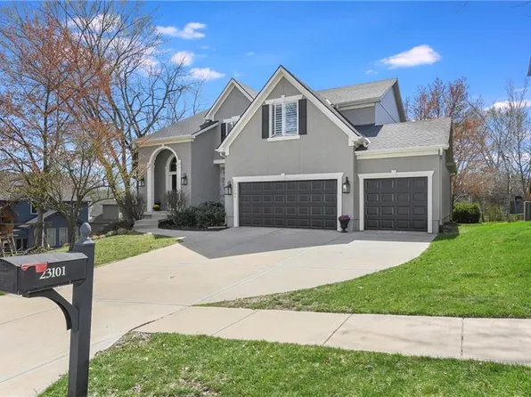 23101 W 46th St, Shawnee, KS 66226