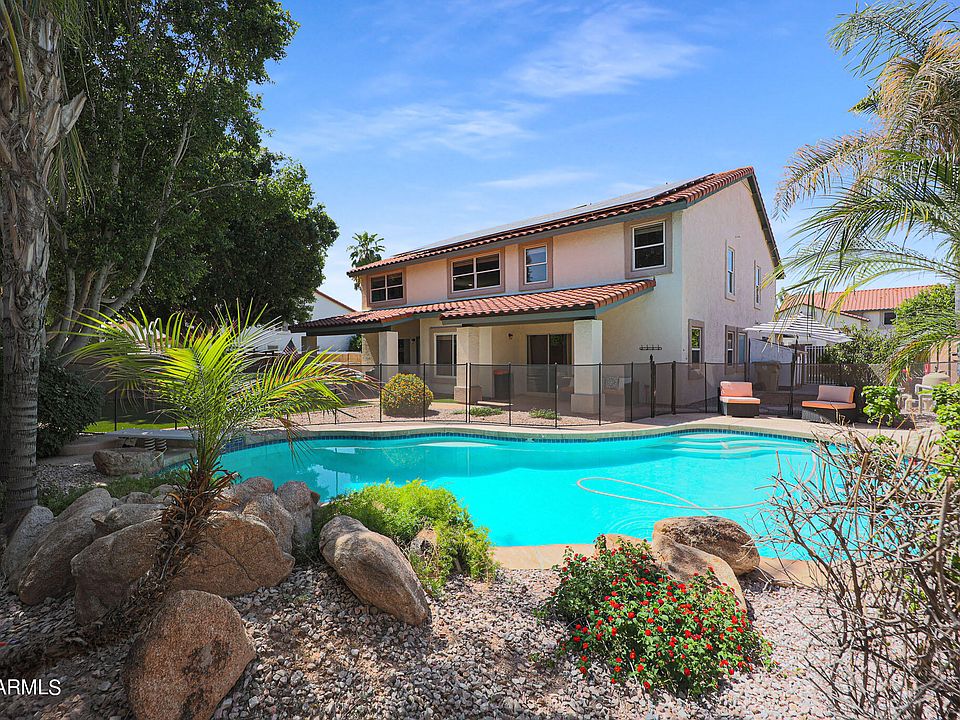 1st image of 5723 W Larkspur Dr
