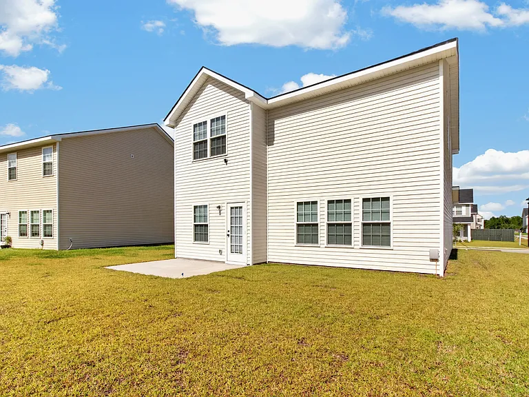 118 Juniper Dr — Photo 3