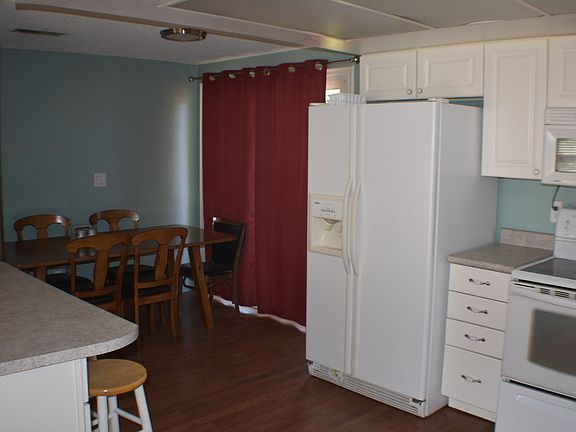 2nd image of 545 Sweetwater Cir