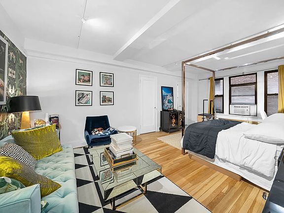 2nd image of 319 E 50th St APT 8L