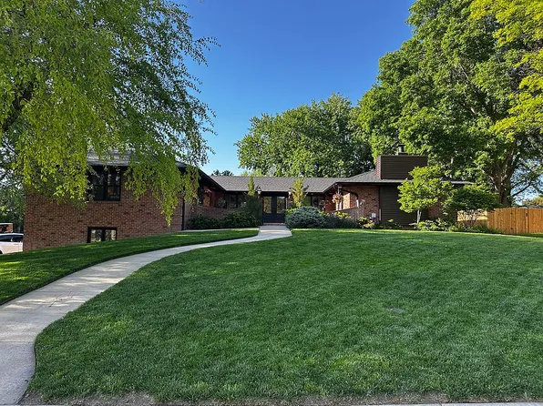 2308 High St, Beatrice, NE 68310