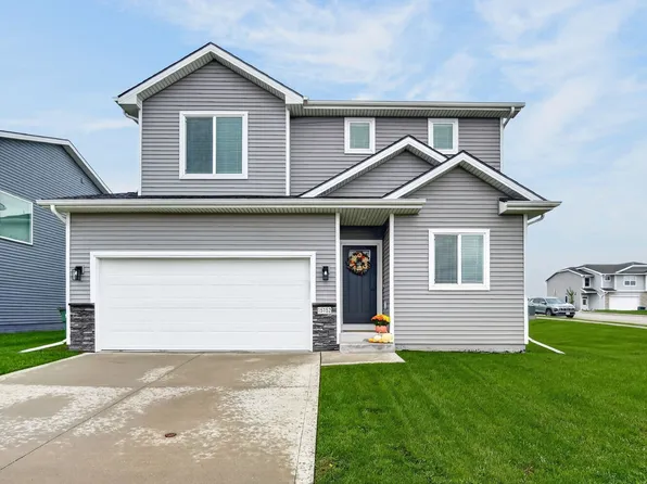 15152 Foxglove Ln, Urbandale, IA 50323